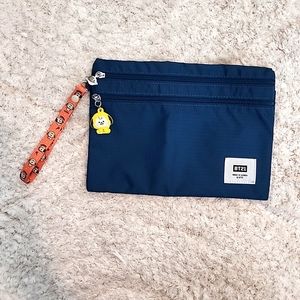 BTS merch - BT21 Chimmy pouch